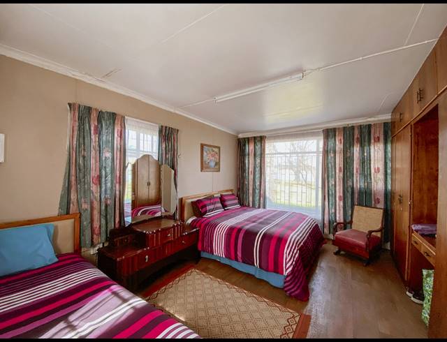 5 BEDROOM HOUSE FOR SALE IN KAALPLAATS WEST